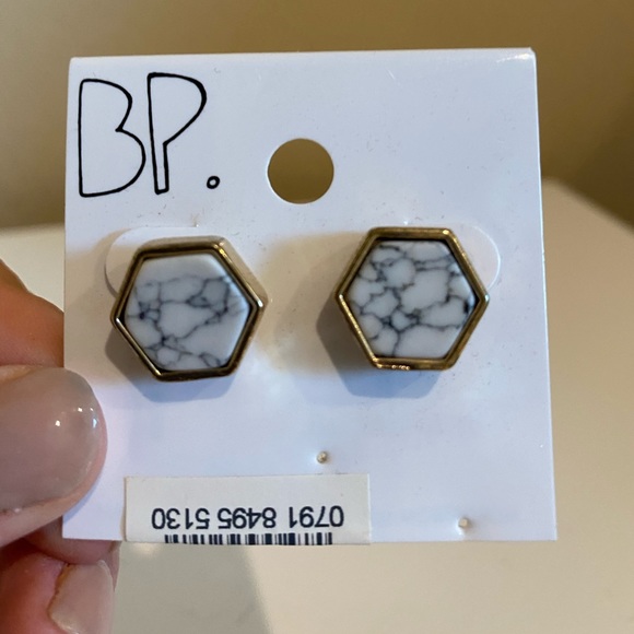 BP marble pattern earrings